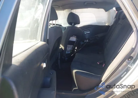 2010 Hyundai Elantra Se z USA, uszkodzony, nr VIN KMHDU4AD1AU096225